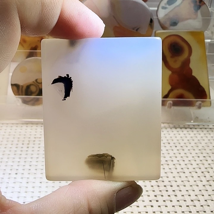 玛瑙/玉髓未镶嵌珠宝奇石