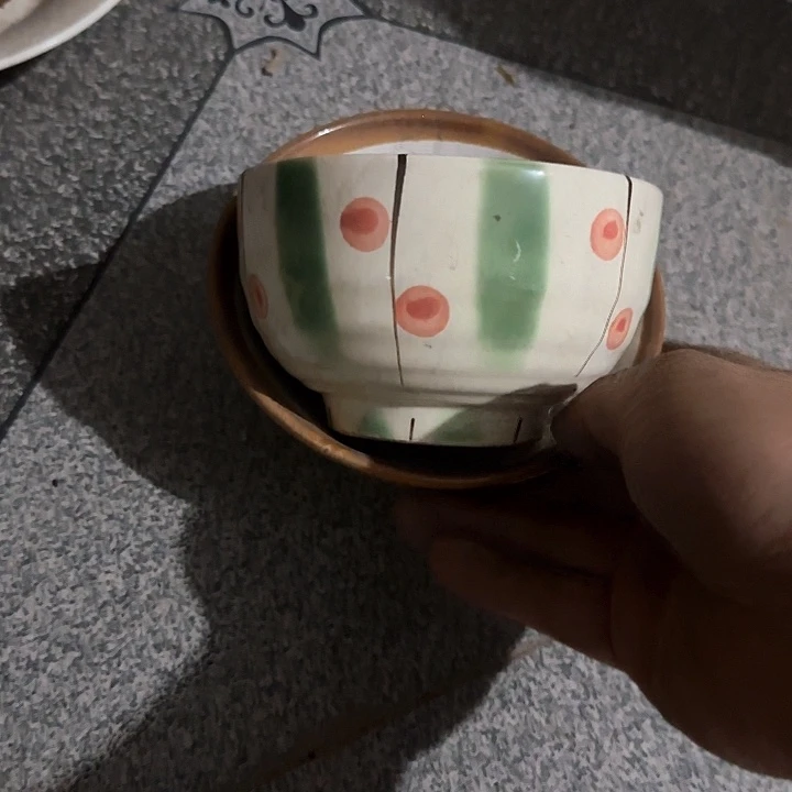 瓷片陶瓷盘子碗啥都有