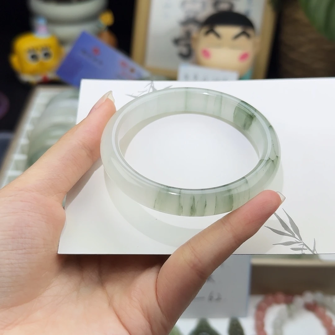 石英质玉（天山翠）未镶嵌手镯58.7圈口