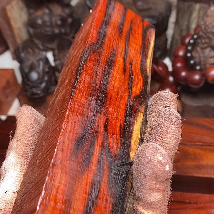 新***盔木小叶紫檀小叶紫檀