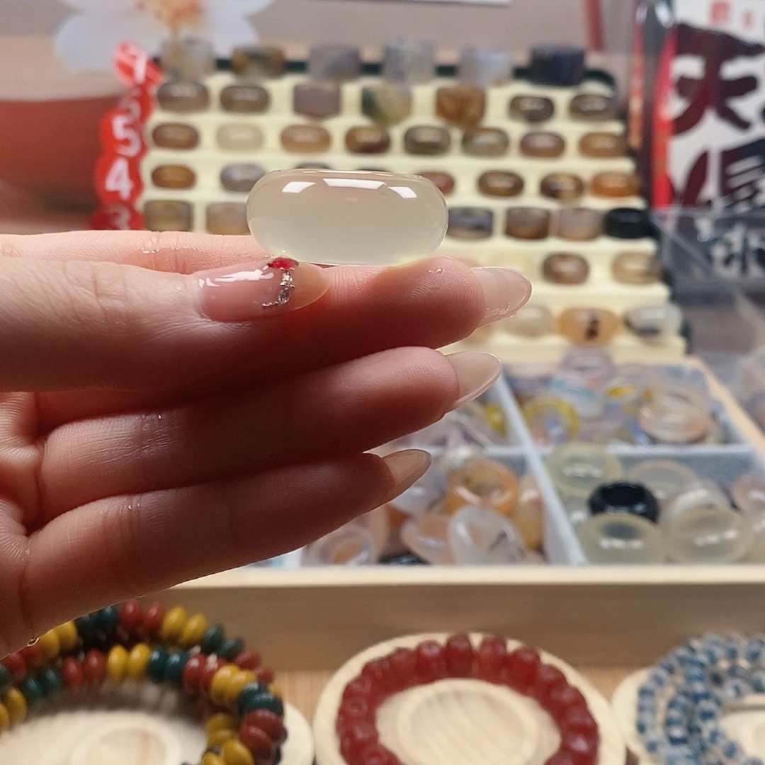 我***咯未镶嵌戒指玛瑙/玉髓