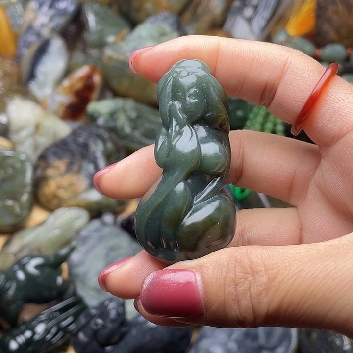 和田玉未镶嵌挂件