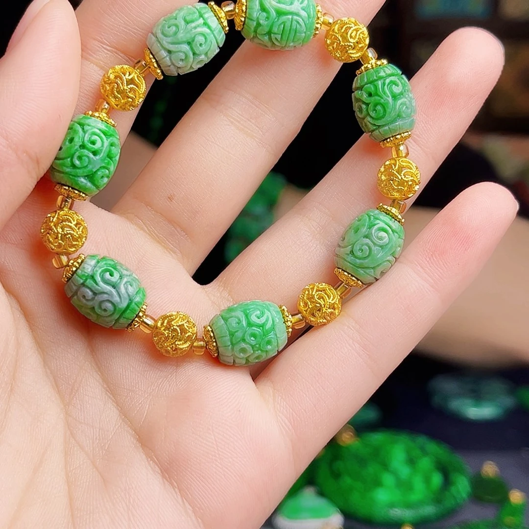 颈饰未镶嵌翡翠多样性