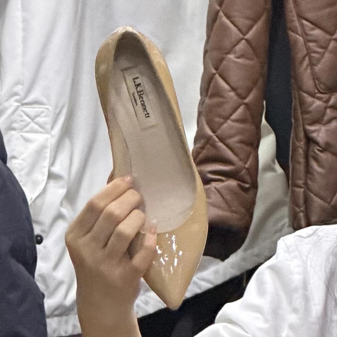 95新 Alexander McQueen/亚历山大·麦昆 裸色高跟鞋不退换