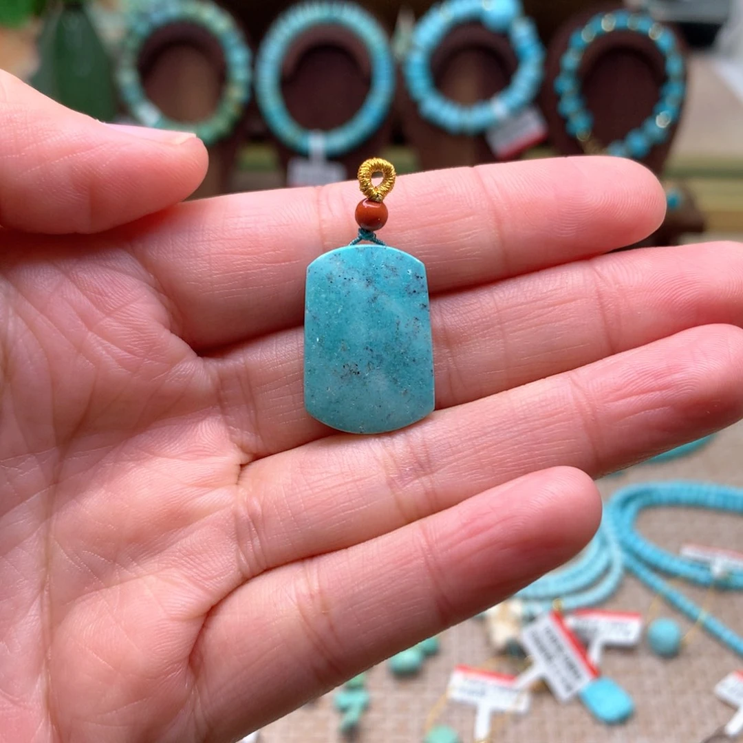 绿松石配饰未镶嵌