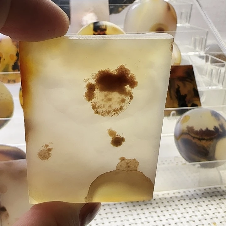 玛瑙/玉髓未镶嵌珠宝奇石