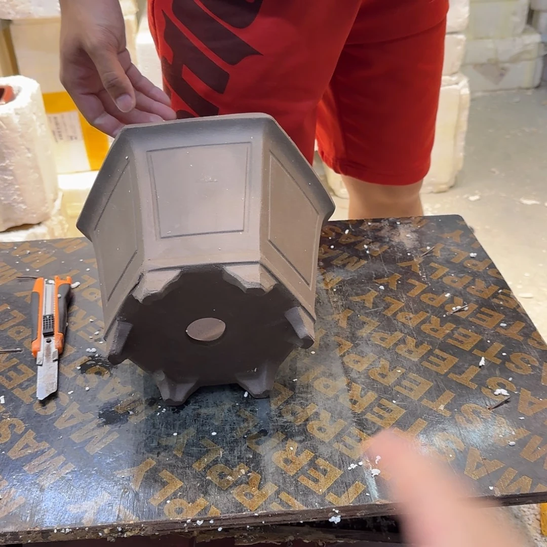 紫砂花盆瑕疵和瑕疵