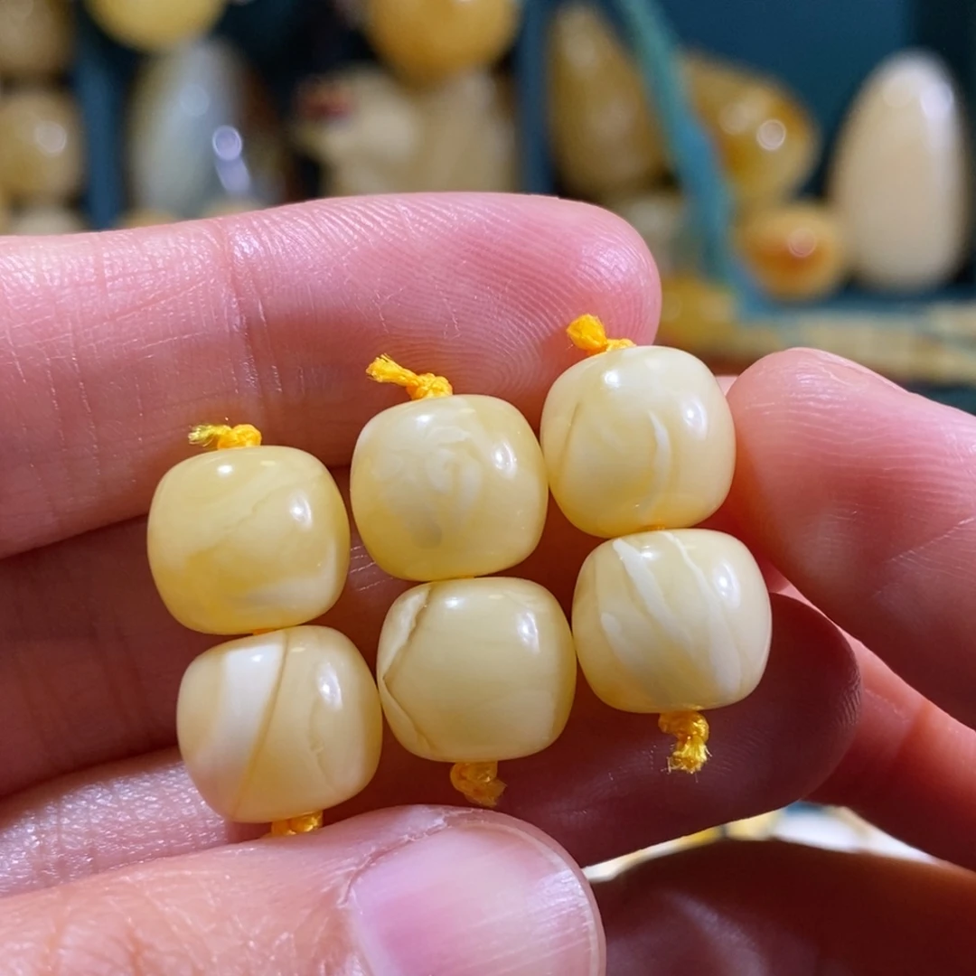 蜜蜡裸石未镶嵌虽****、配饰