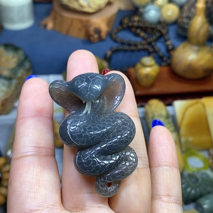 蛇纹石玉岫玉吊坠未镶嵌
