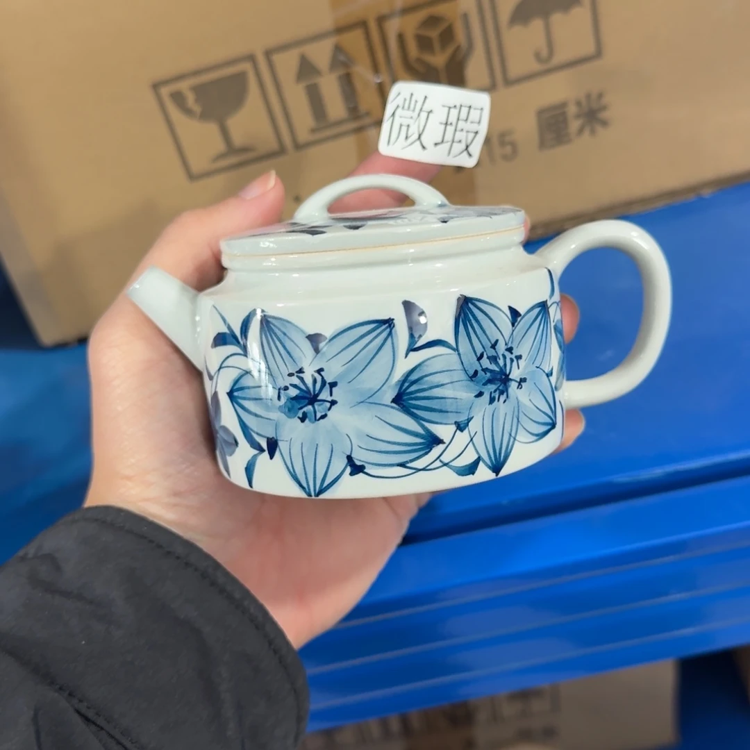 釉下手绘茶具微瑕