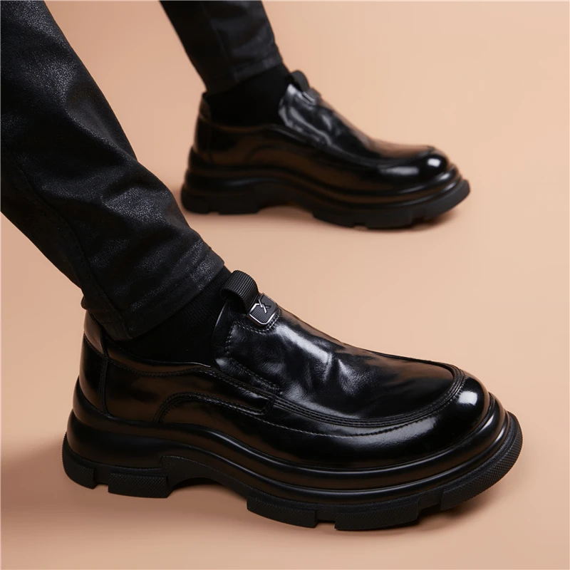 2025皮质新款男士休闲皮鞋百搭商务正装透气厚底英伦男鞋软底增高