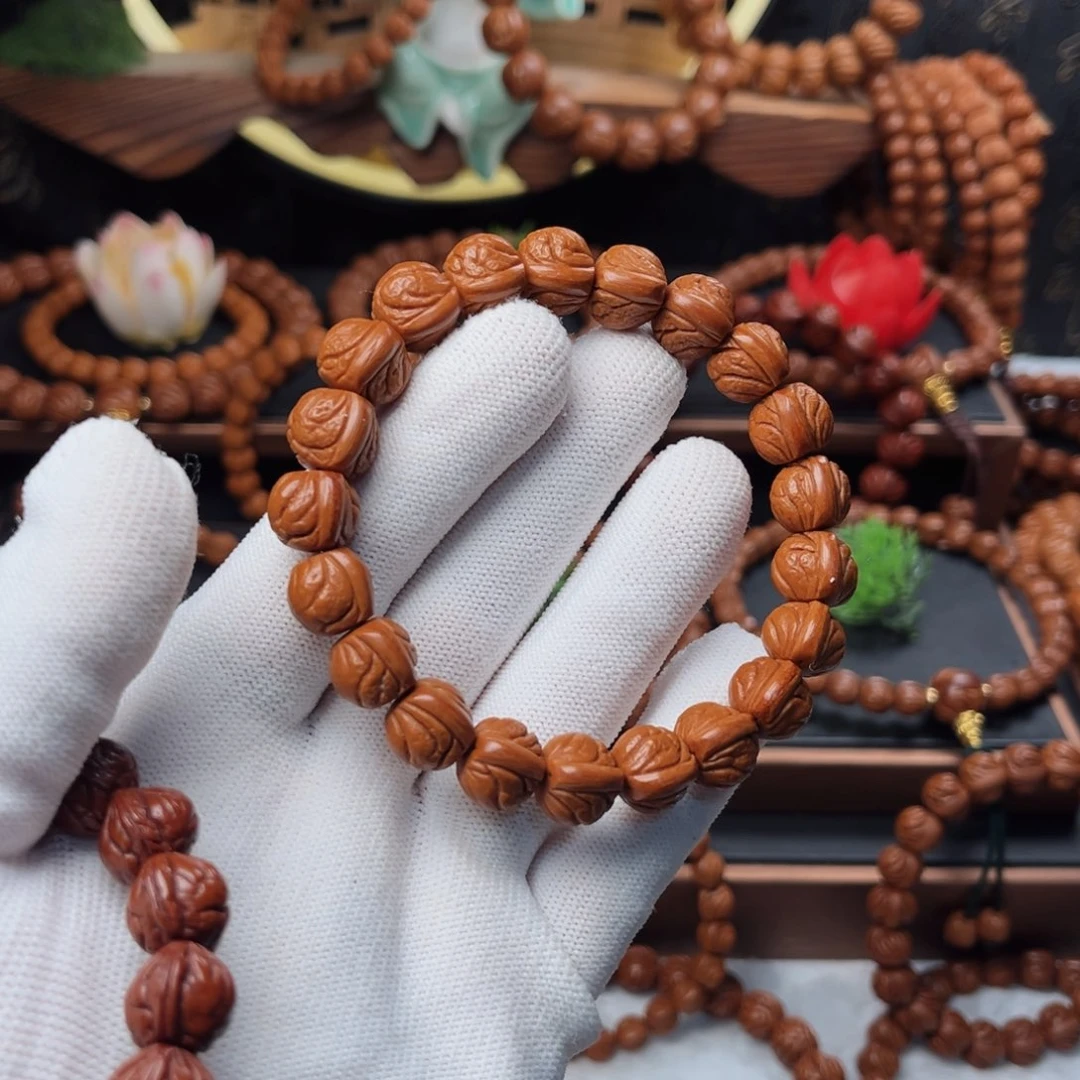 吊坠桃核12玉龙脊手串