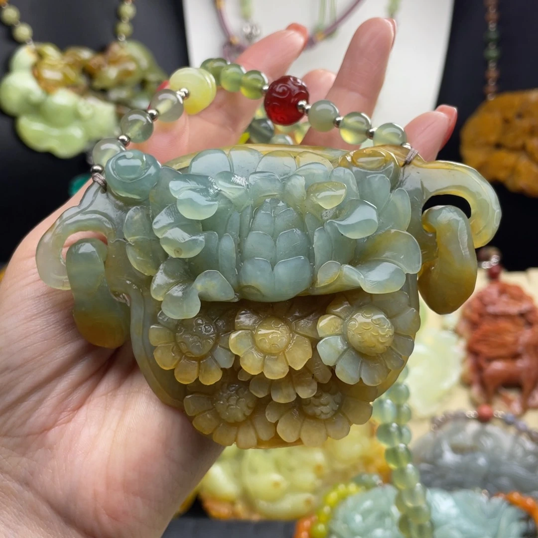 未镶嵌蛇纹石玉颈饰