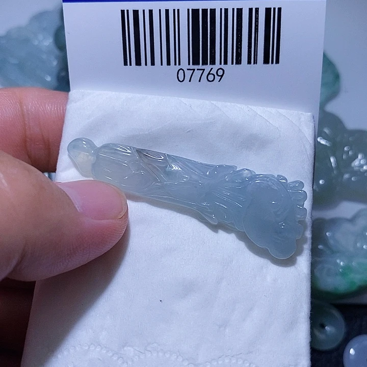 翡翠未镶嵌颈饰天光墟翡翠市场现金代购