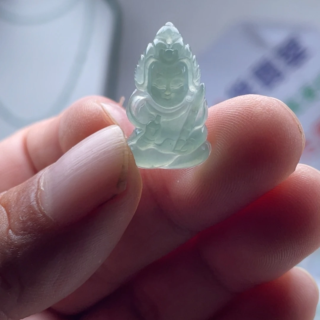 翡翠未镶嵌颈饰翡翠冰绿韦驮