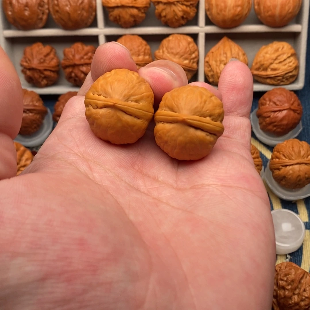 把件文玩核桃小石头