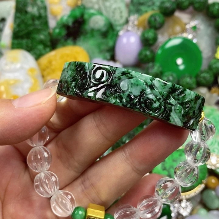 吊坠(赠链)未镶嵌翡翠