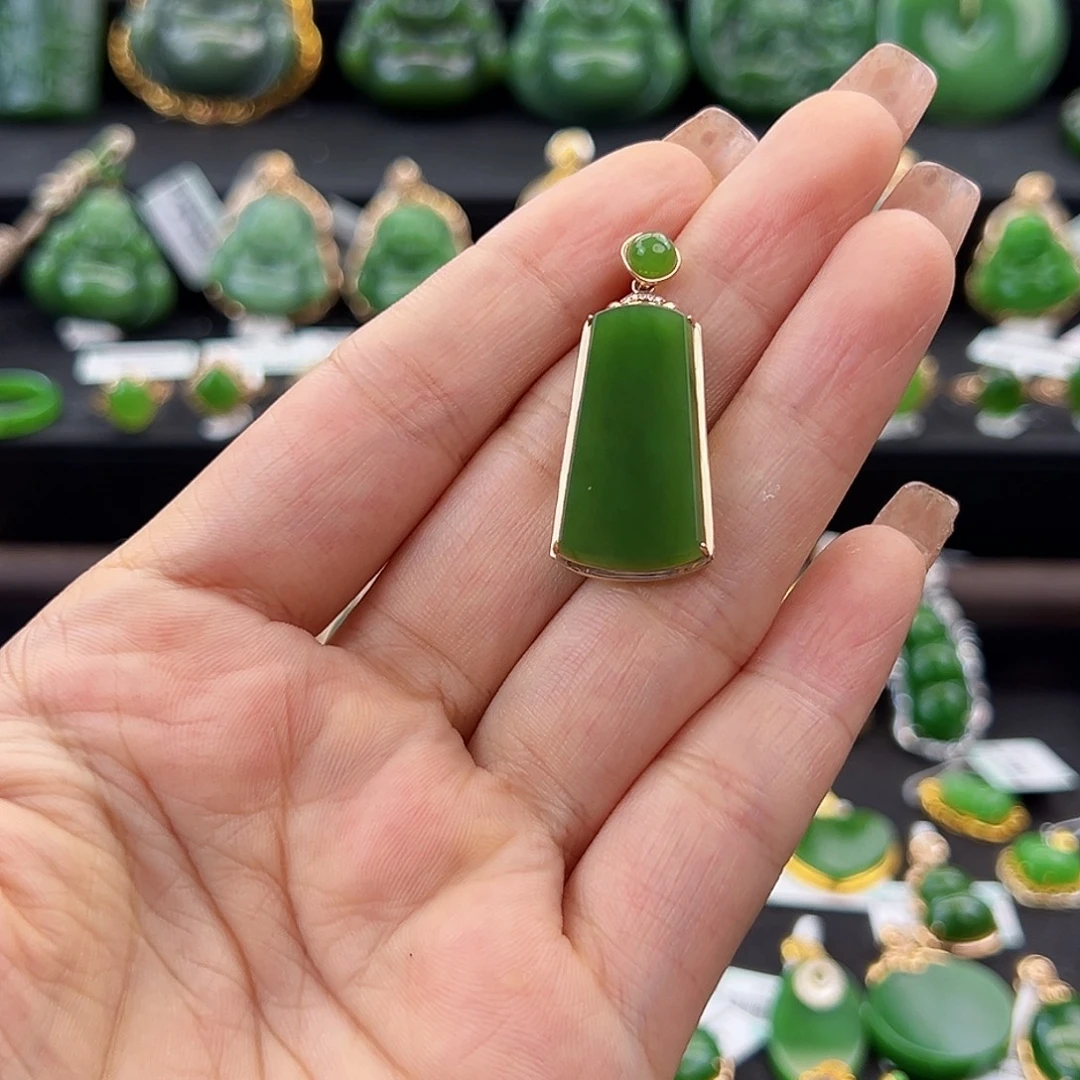 和田玉18K金镶嵌颈饰