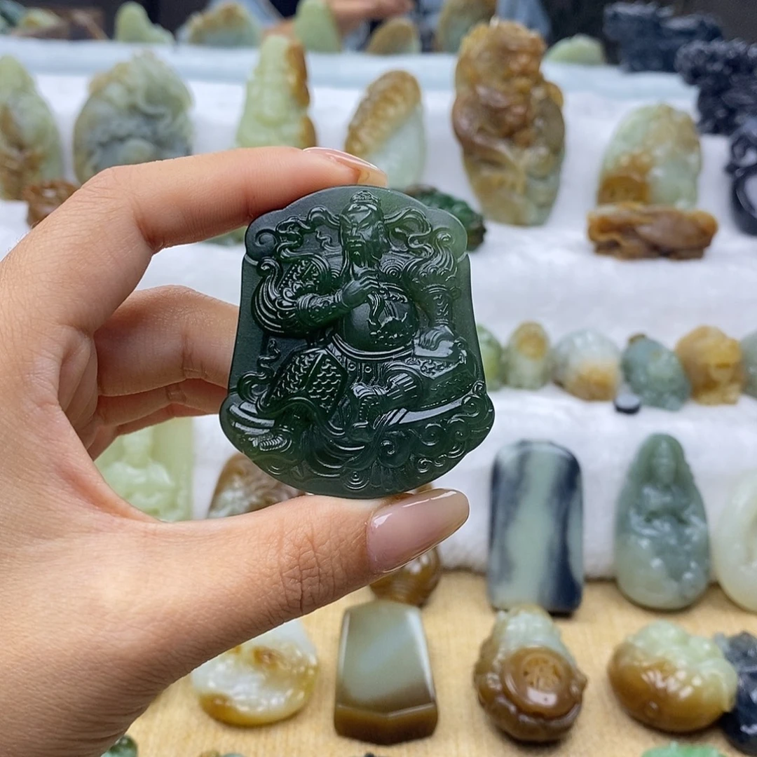 和田玉（糖玉）未镶嵌颈饰