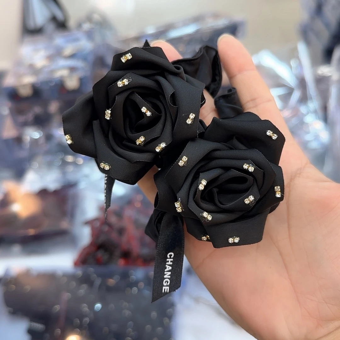 非金属布艺X19黑色立体玫瑰2个