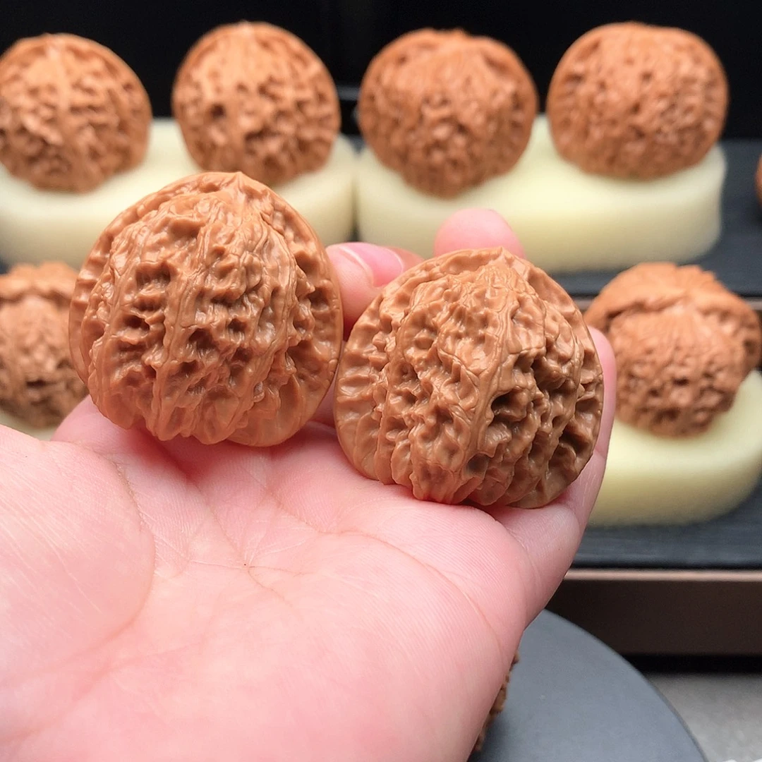 文玩核桃吊坠400号三角白38