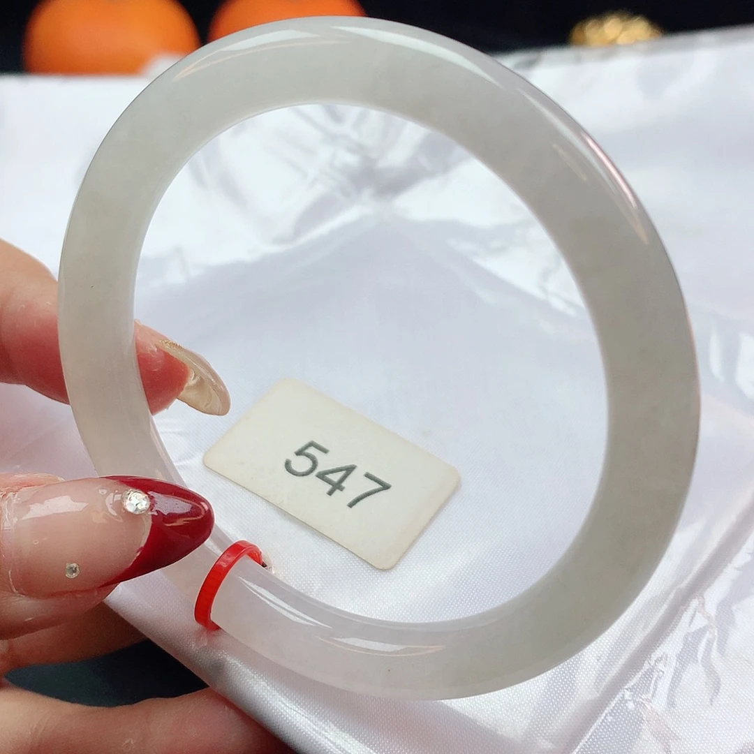 翡翠手镯未镶嵌0547圆条56