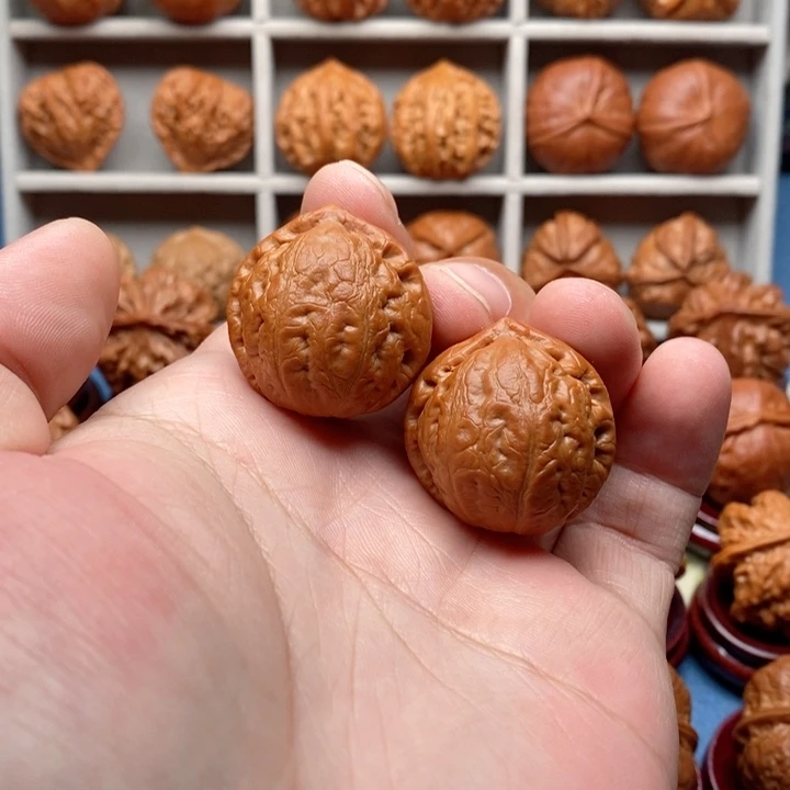 文玩核桃把件小铁石