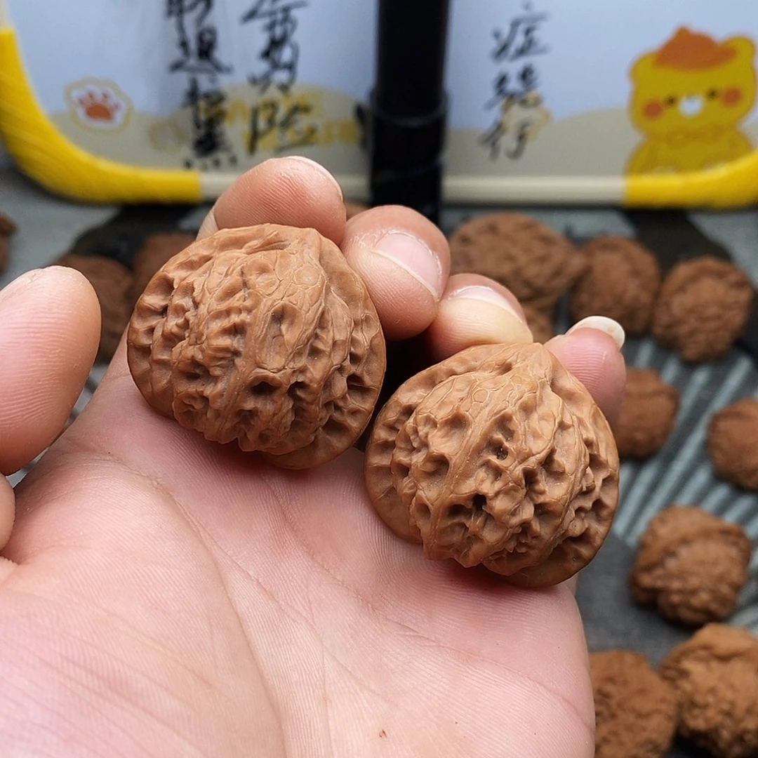 文玩核桃把件宫灯