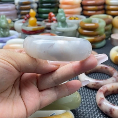 合金手镯石英岩玉