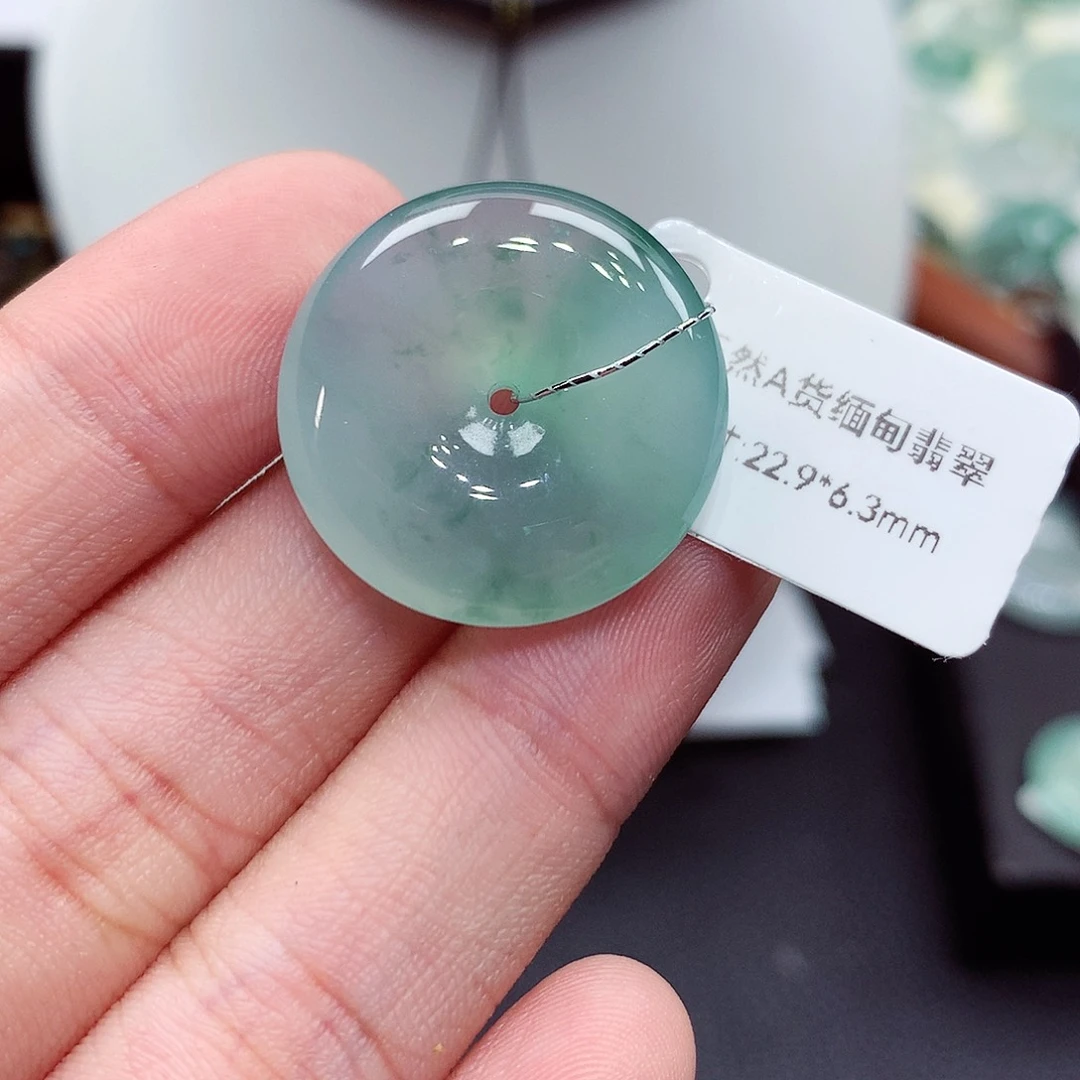 翡翠未镶嵌颈饰编号80，22.9/6.3