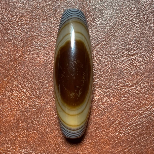 天然缠丝玛瑙吊坠 精品带眼圆眼缠丝玛瑙玉髓珠子 尺寸44.4/14