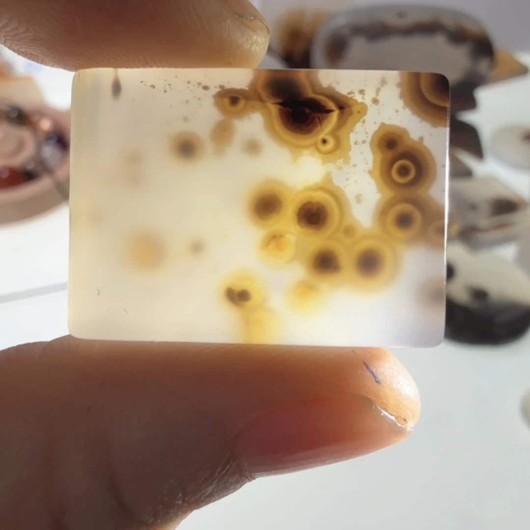 未镶嵌玛瑙/玉髓珠宝半成品