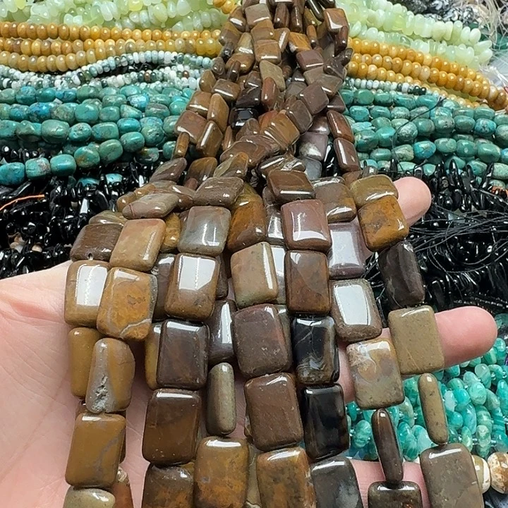 玛瑙/玉髓未镶嵌珠宝半成品一条13x18m彼得石