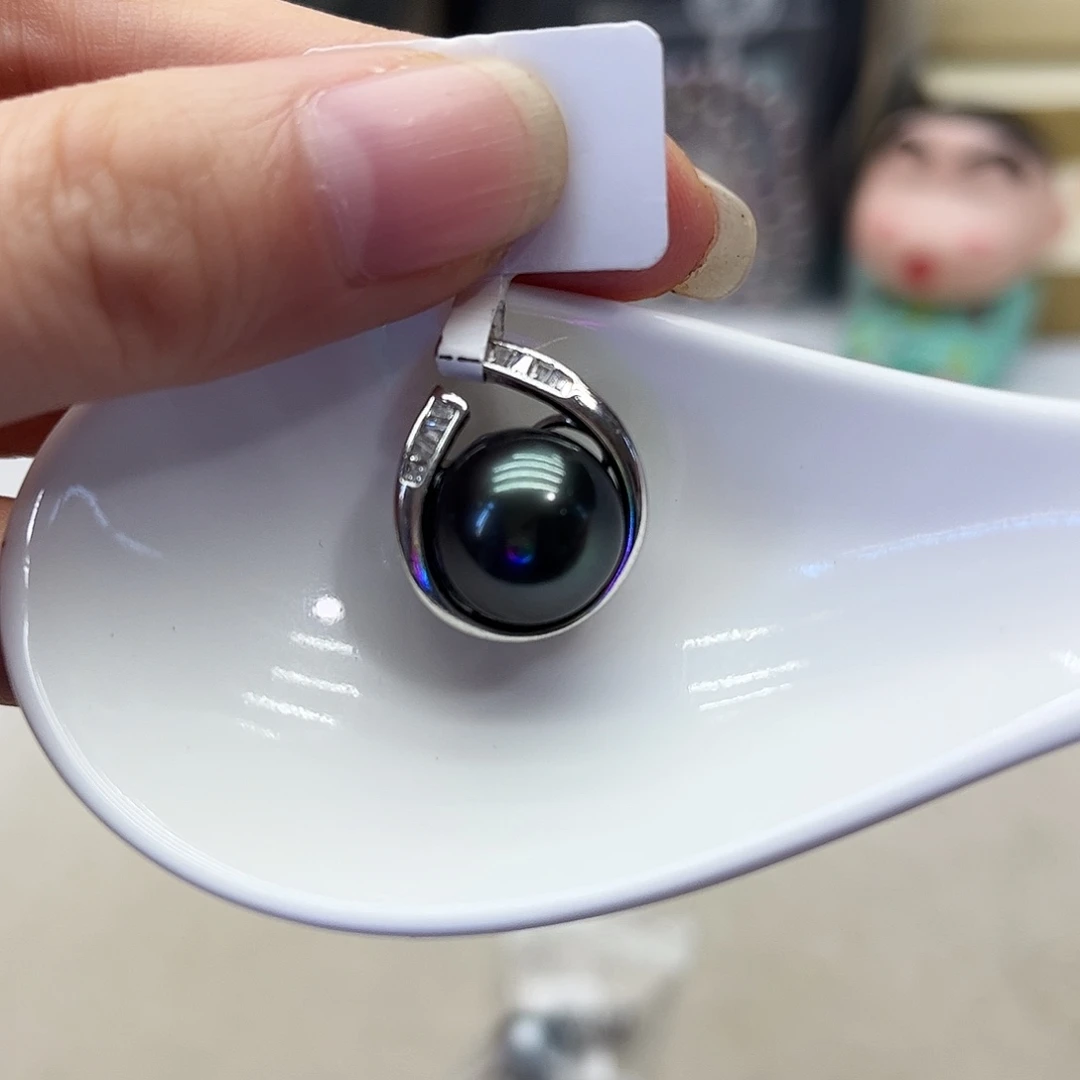 未镶嵌海水珍珠颈饰