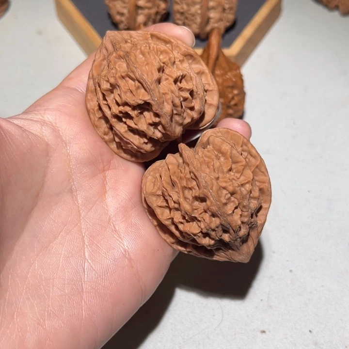 把件文玩核桃血灯笼