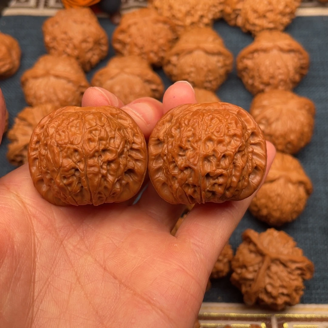 文玩核桃把件38全品毕业血麒麟