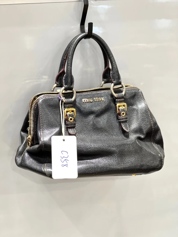 95新 MIU MIU/缪缪 夏七中古/miu miu 单肩包/c358