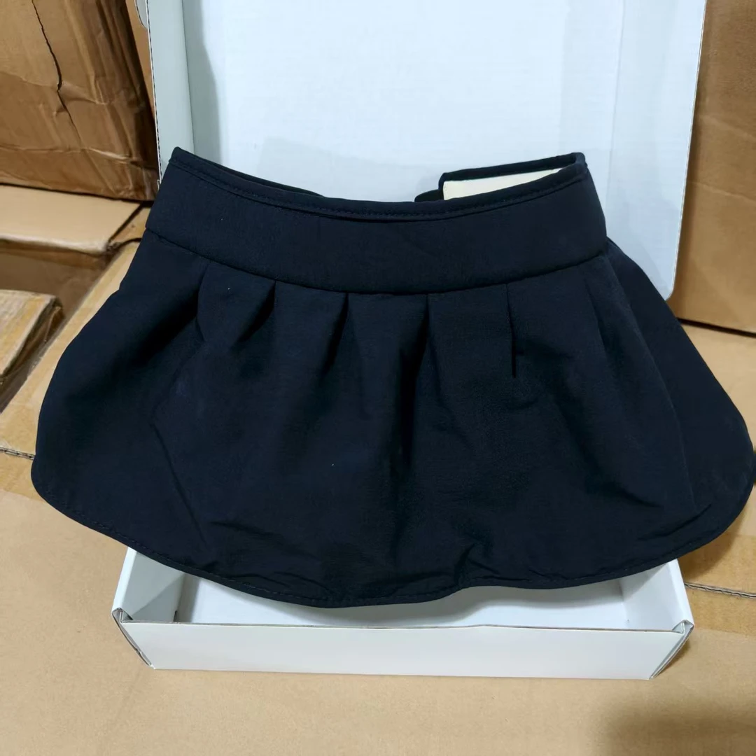 盒装镂空顶 –  黑色/米色  帽子