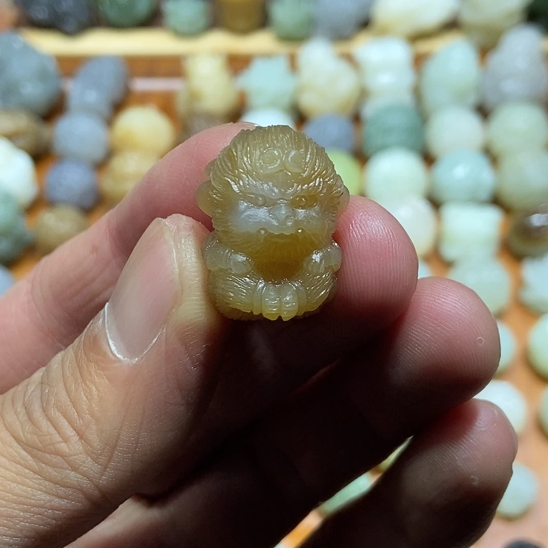 和田玉未镶嵌颈饰定制