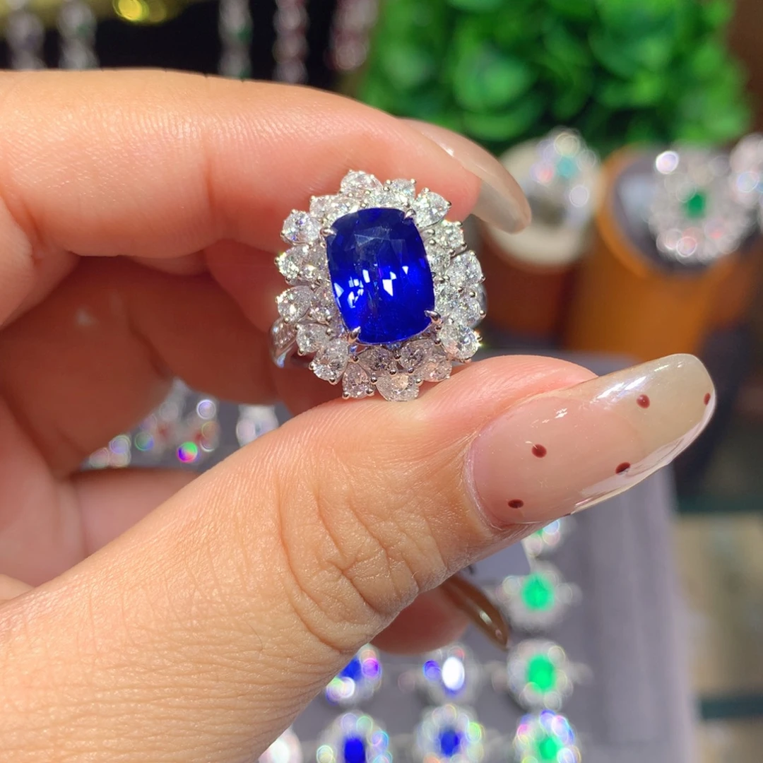 戒指蓝宝石18K金镶嵌5ct