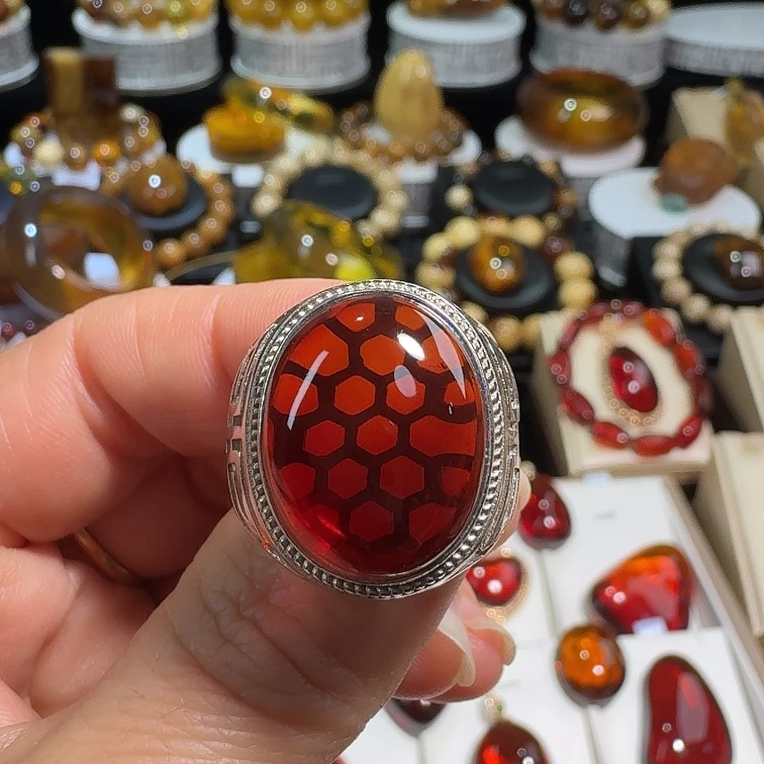 上***卿琥珀银S925镶嵌裸石天然缅甸血珀戒指