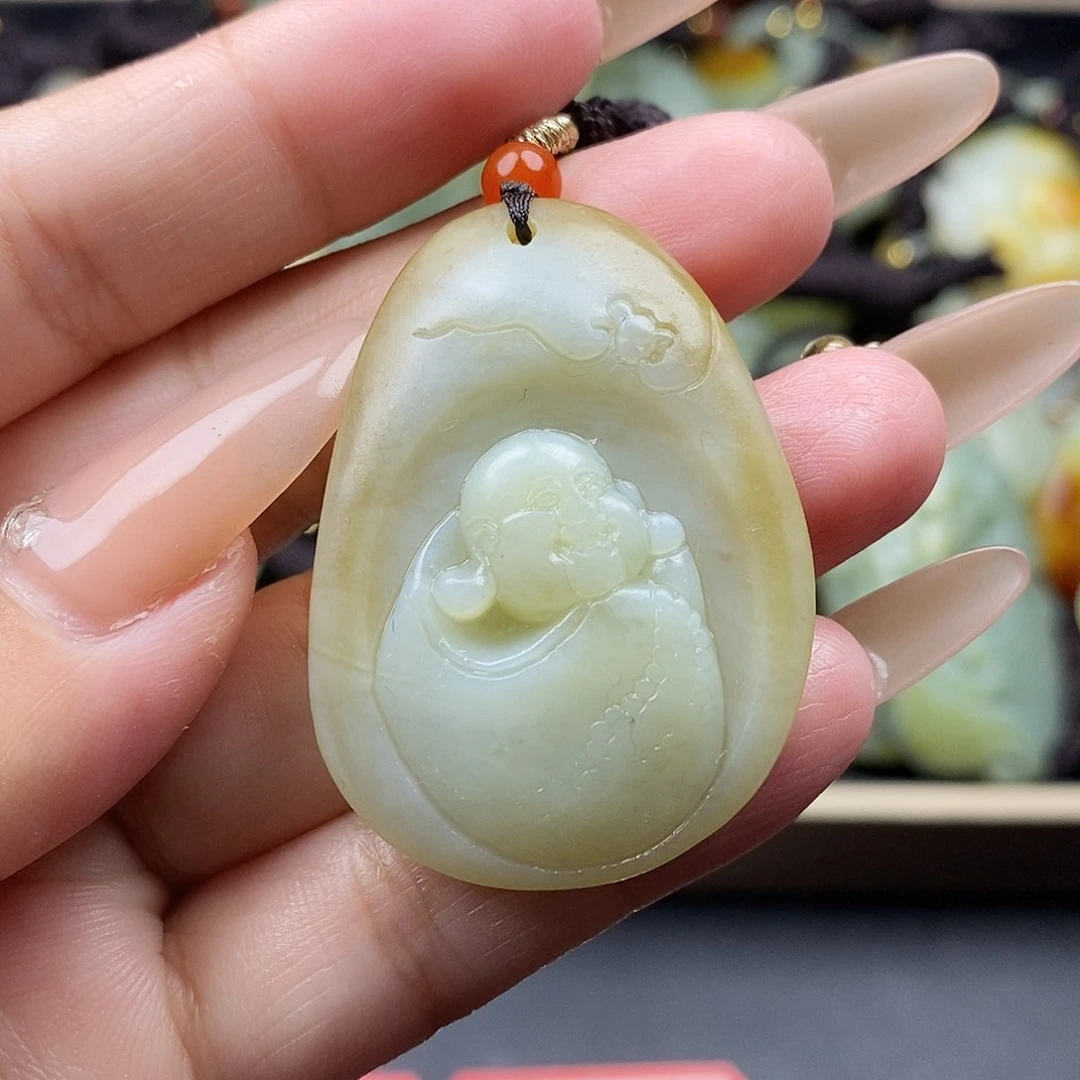 和田玉未镶嵌颈饰