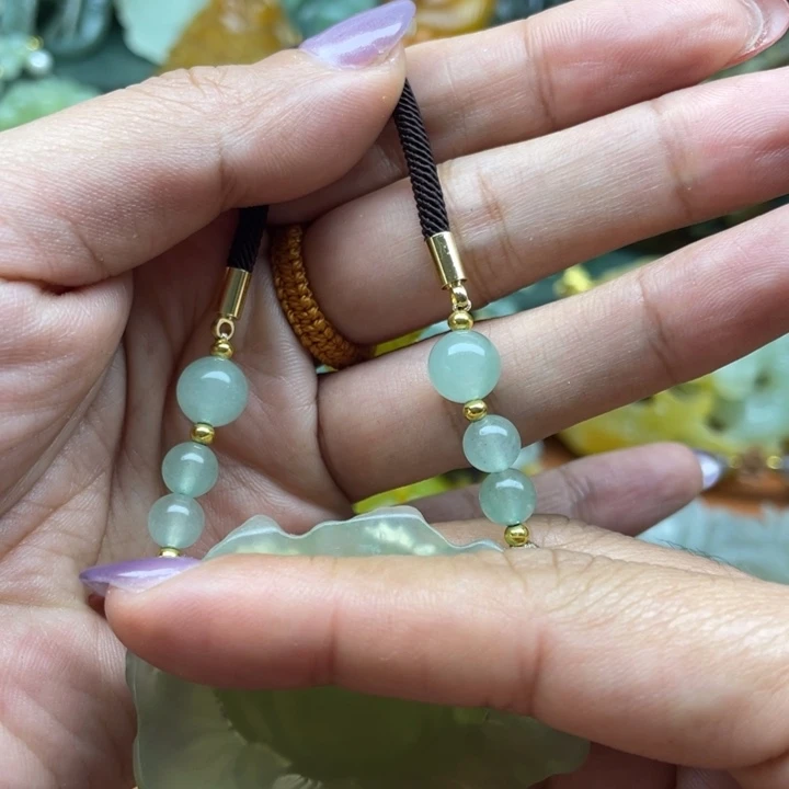 蛇纹石玉未镶嵌吊坠