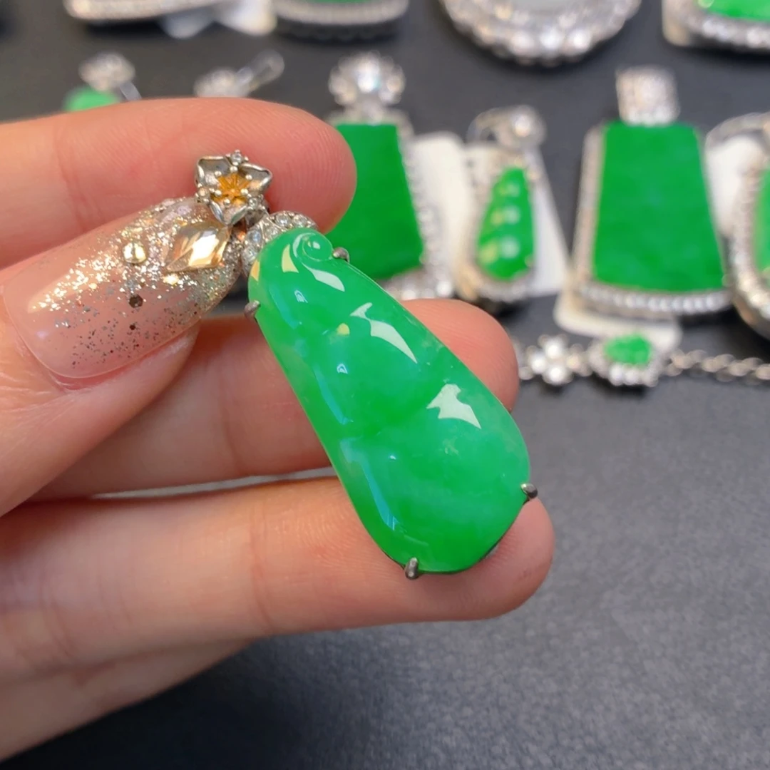 翡翠银S925镶嵌颈饰