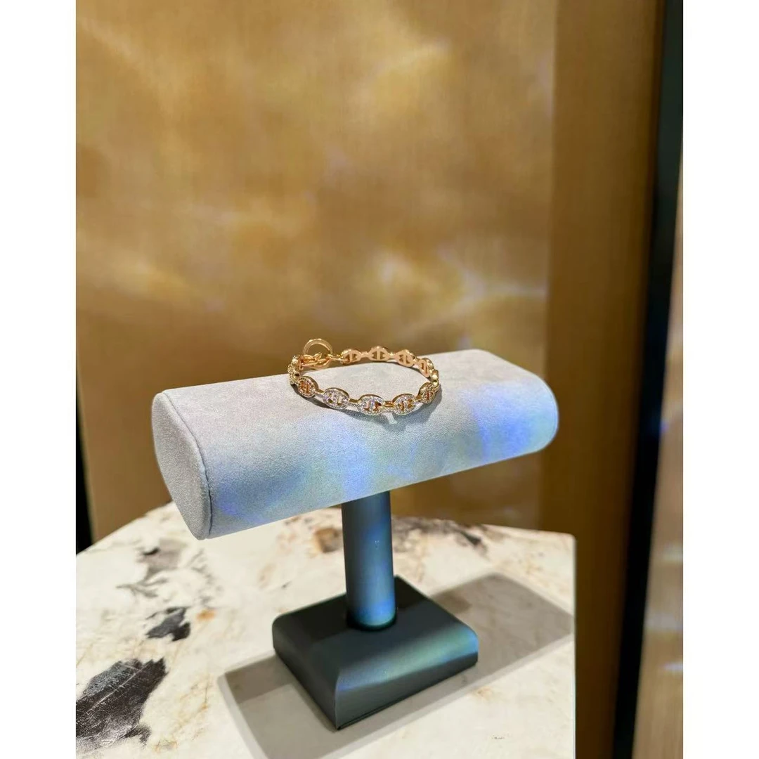 铜合金合成锆石手镯 气质轻奢猪鼻子手镯 P0966