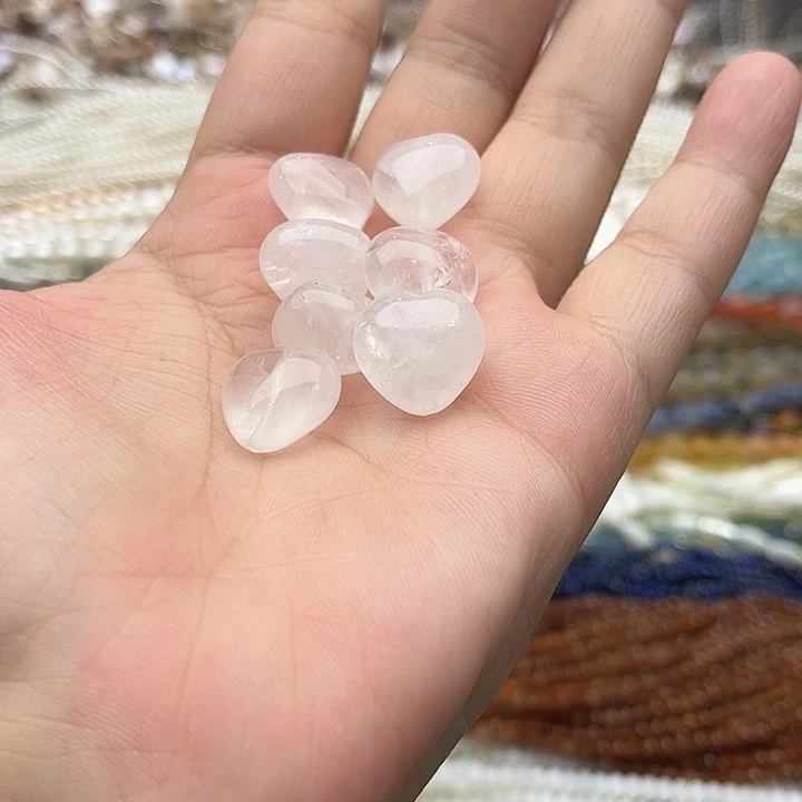 未镶嵌玛瑙/玉髓珠宝半成品5个15mm左右白水晶屁桃