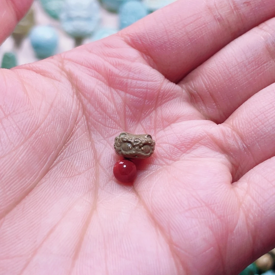 南红玛瑙配饰未镶嵌