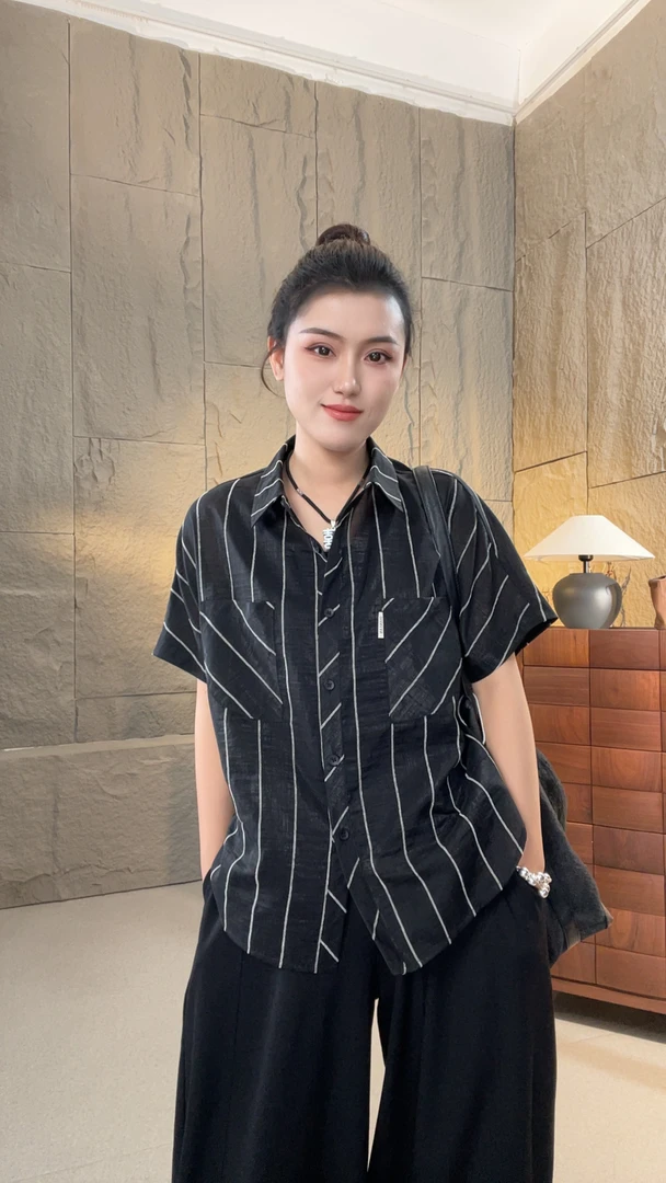 素格【9923】2025年夏季新款大气时尚百搭显瘦女上衣