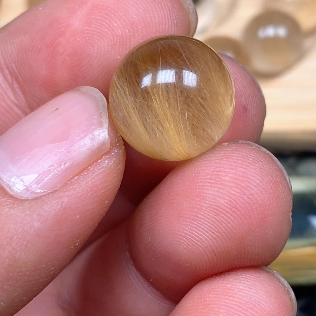 苏***王颈饰未镶嵌水晶水晶