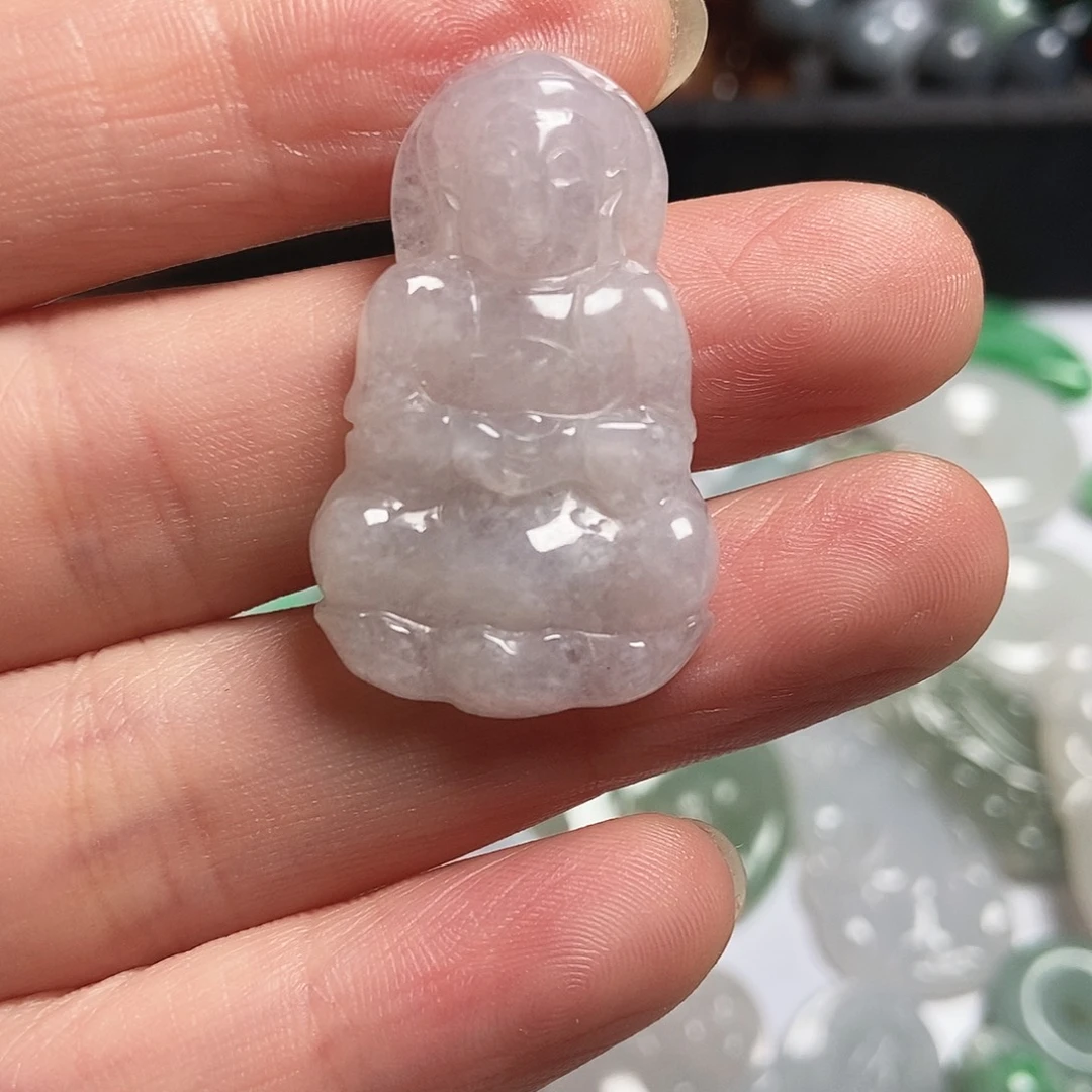 翡翠未镶嵌颈饰观音